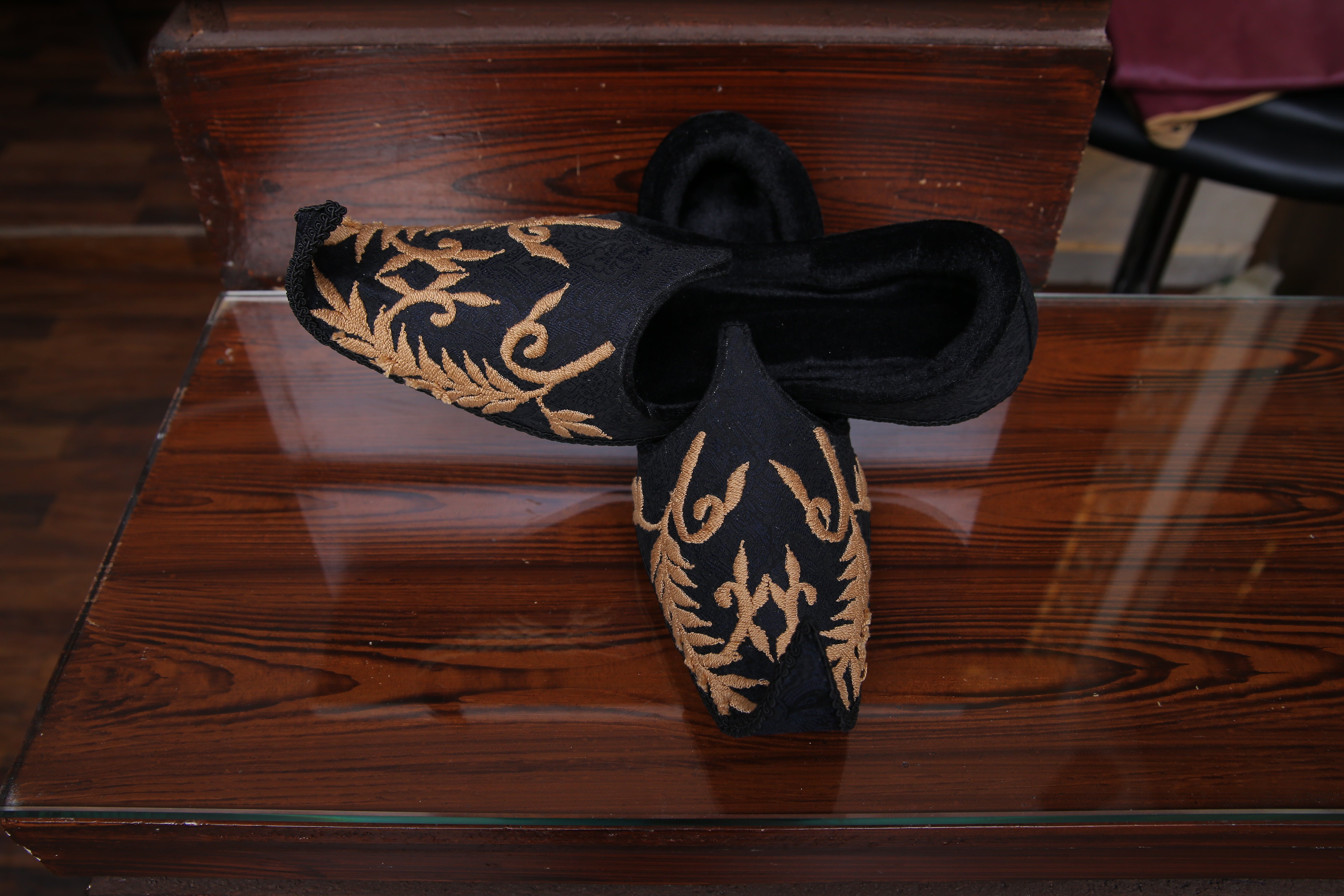 Groom Traditional Black Gold Notch Khussa Black Golden