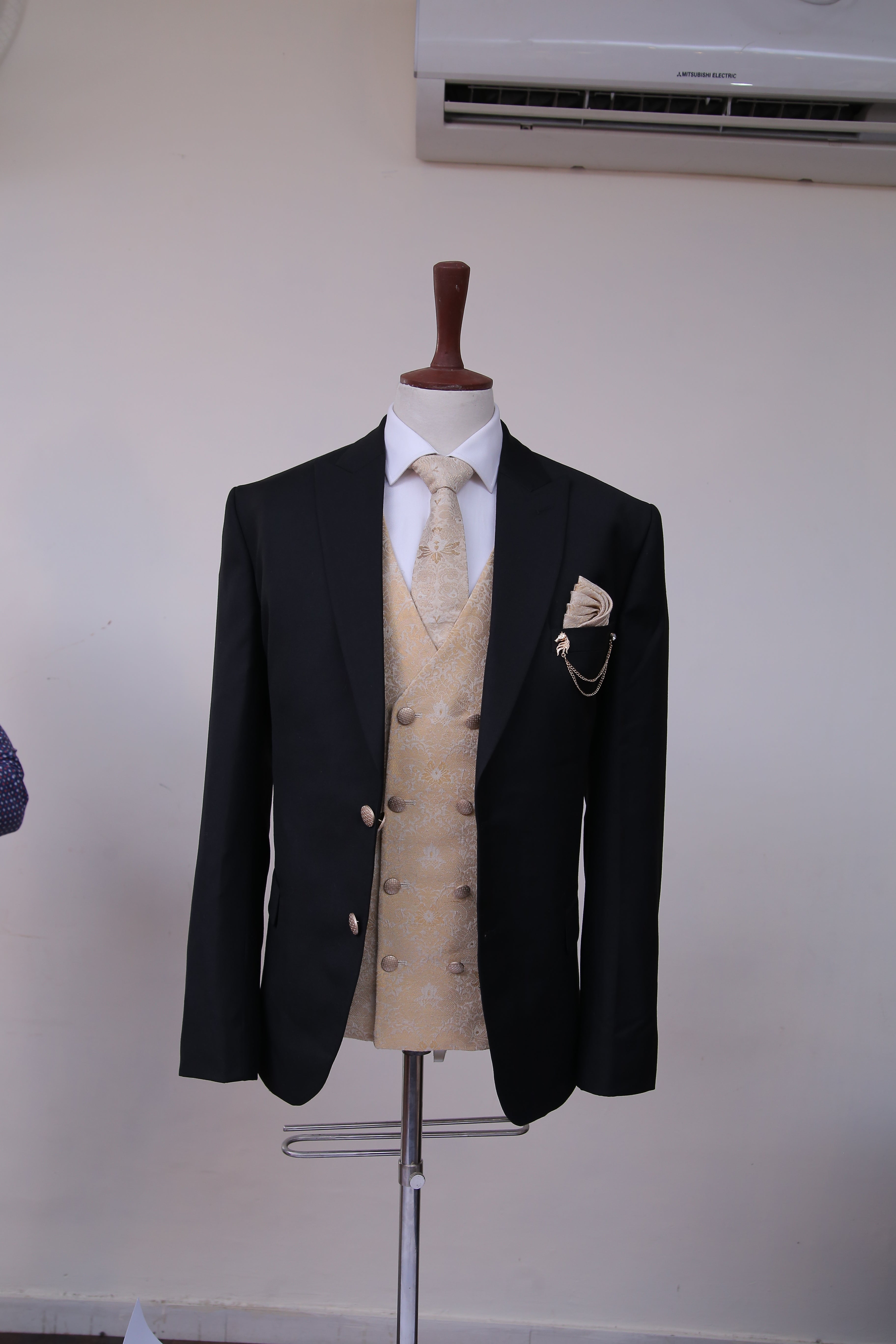 Regal Elegant Black Three-Piece Suit for Men