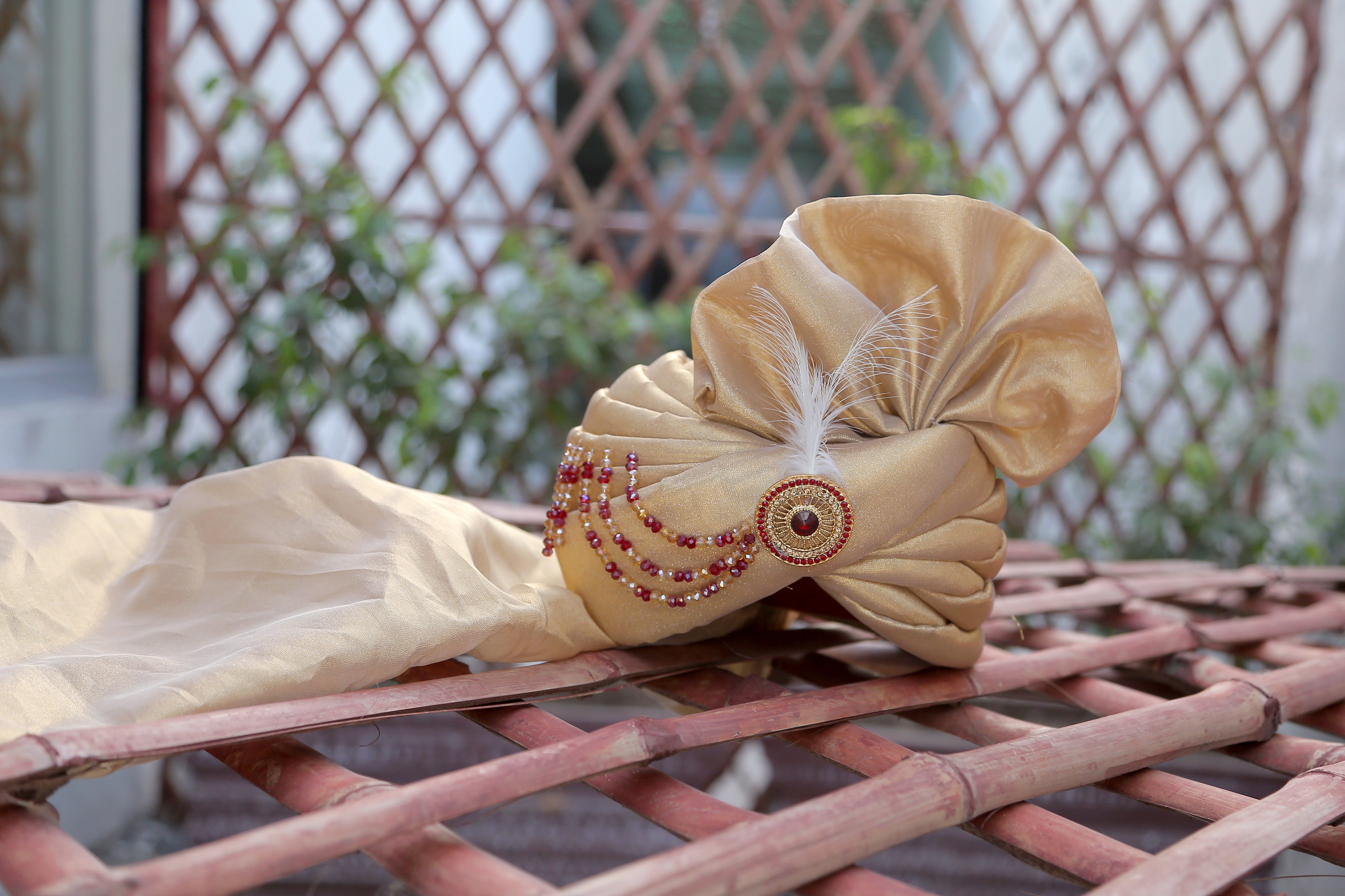 Rajasthani Pagdi Soft Shimla Brooch Feather Mala
